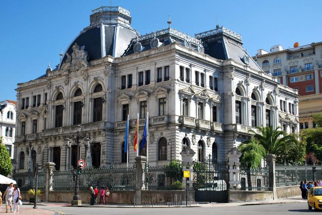 Opera Duplex Junto Al Teatro Campoamor Oviedo Exterior foto